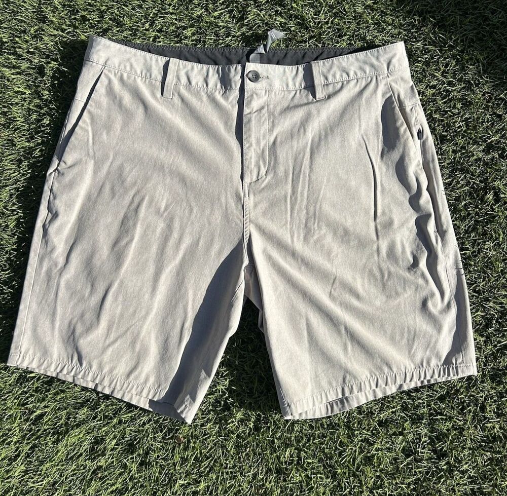 Vuori Aim Shorts Mens 36 Gray 8" Inseam Performance Stretch Golf Casual Travel